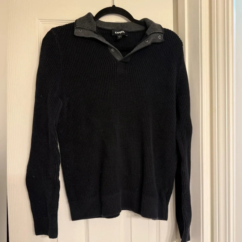 Express Men’s Black Sweater Size L